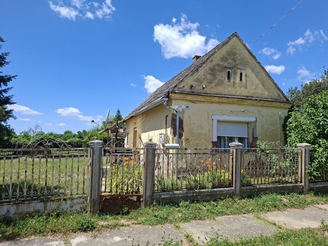 Eladó családi ház, Vízváron 4.706 M Ft, 1 szobás