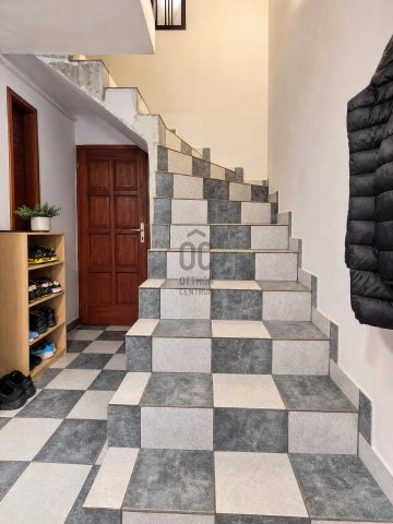 Eladó családi ház, Budapesten, X. kerületben 300 M Ft, 7 szobás