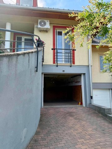 Eladó családi ház, Piliscsabán 129.9 M Ft, 5+1 szobás