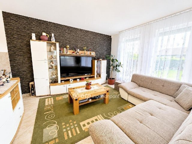 Eladó családi ház, Tökölön 129.9 M Ft, 4 szobás