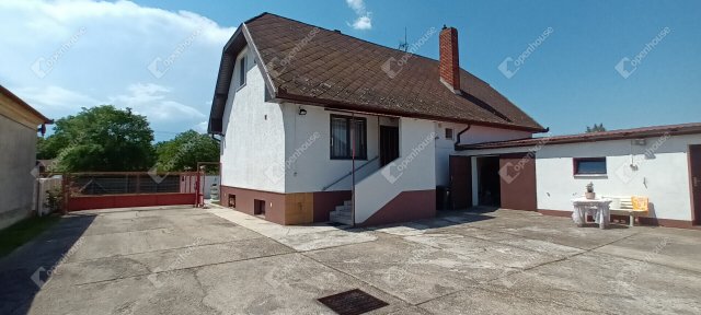 Eladó családi ház, Halászin 89.5 M Ft, 4 szobás