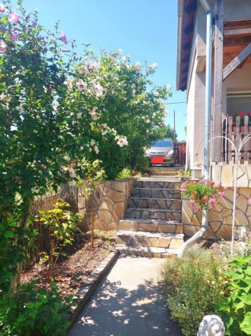 Eladó nyaraló, Tatabányán 35.9 M Ft, 2 szobás