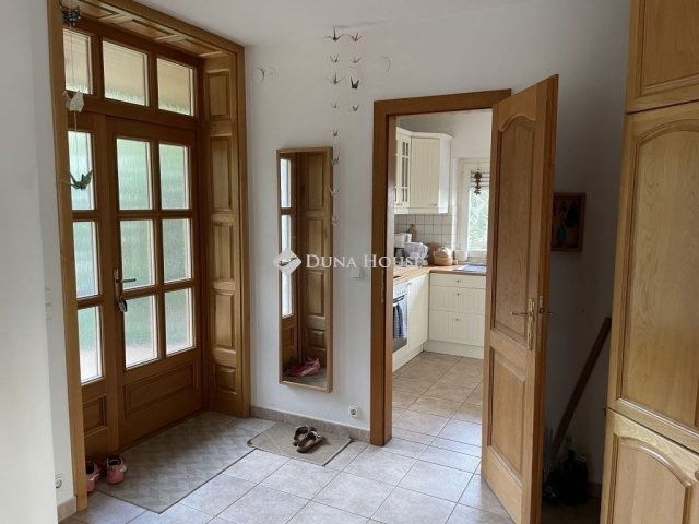 Eladó családi ház, Gödöllőn 169 M Ft, 7 szobás