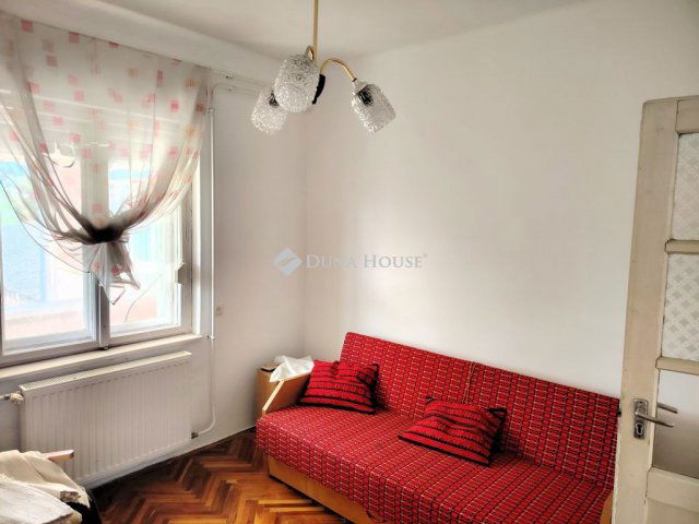 Eladó családi ház, Bakonysárkányban 29.9 M Ft, 4 szobás