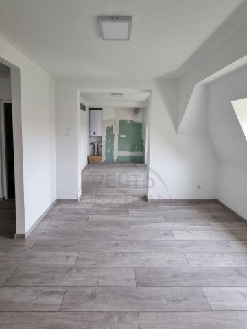 Eladó téglalakás, Szombathelyen 33.5 M Ft, 4 szobás