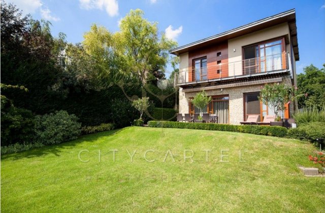 Eladó családi ház, Budapesten, XI. kerületben 986.7 M Ft