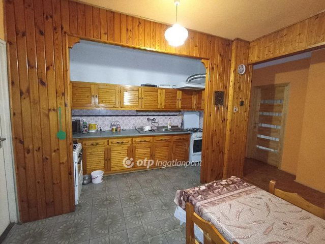 Eladó családi ház, Jászapátiban 34.9 M Ft, 5 szobás