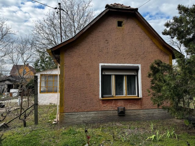 Eladó családi ház, Debrecenben 46 M Ft, 1 szobás