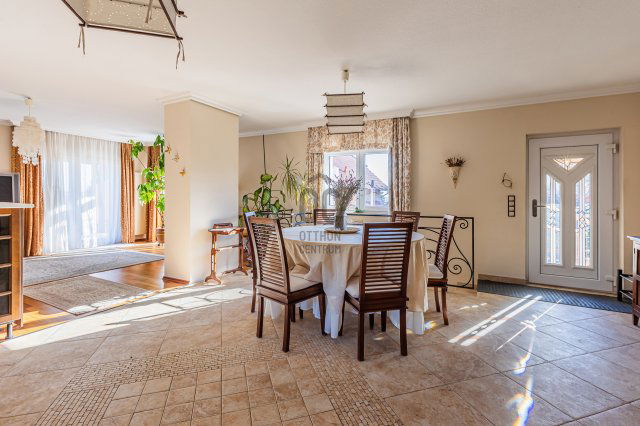 Eladó családi ház, Budakalászon 185 M Ft, 4 szobás