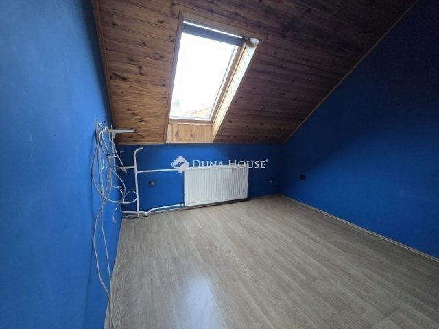 Eladó ikerház, Pécsett 83.99 M Ft, 3 szobás