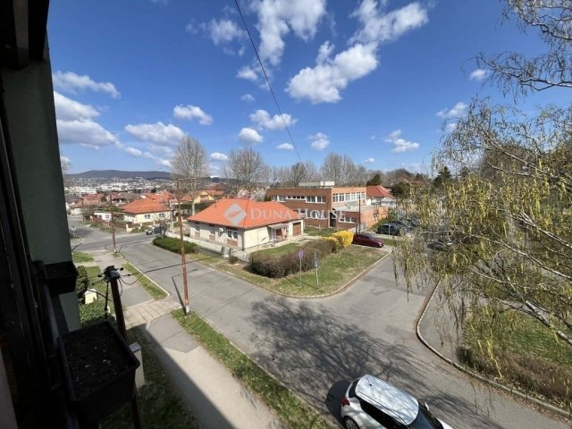 Eladó panellakás, Pécsett 52.9 M Ft, 2 szobás