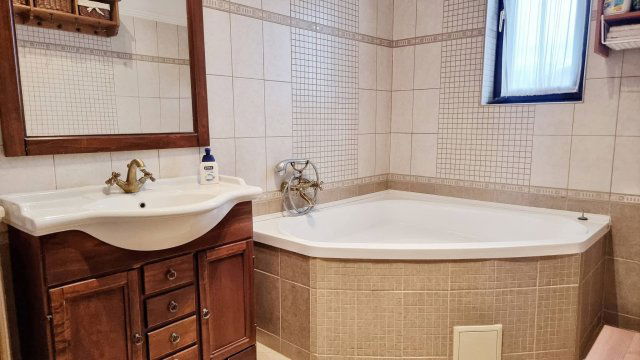 Eladó családi ház, Nyíregyházán 73.9 M Ft, 3+1 szobás