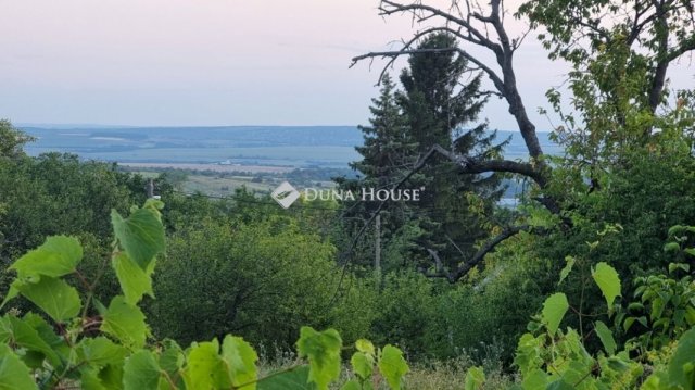 Eladó nyaraló, Pátyon 34.9 M Ft, 1 szobás / költözzbe.hu