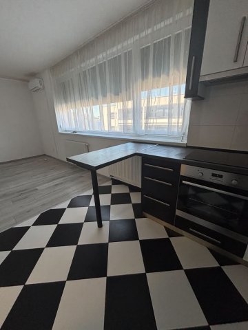 Eladó téglalakás, Szombathelyen 35.9 M Ft, 1 szobás