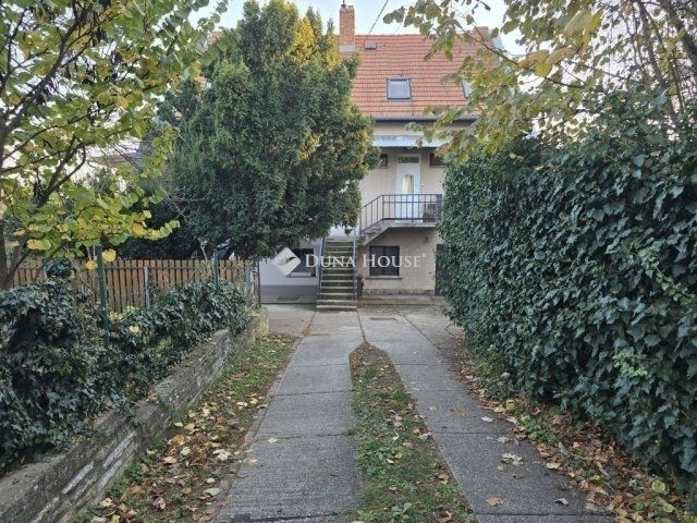 Eladó ikerház, Pécsett 79.9 M Ft, 3 szobás