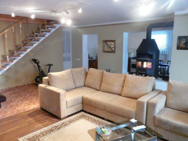 Eladó családi ház, Herenden 144.9 M Ft, 7 szobás