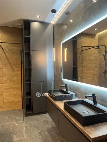 Eladó téglalakás, Pécsett 79.9 M Ft, 2 szobás