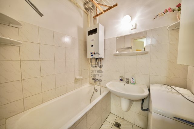 Eladó téglalakás, Budapesten, XXII. kerületben, Tenkes utcában