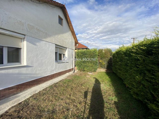 Eladó családi ház, Nagyvenyimen 54.9 M Ft, 2+1 szobás