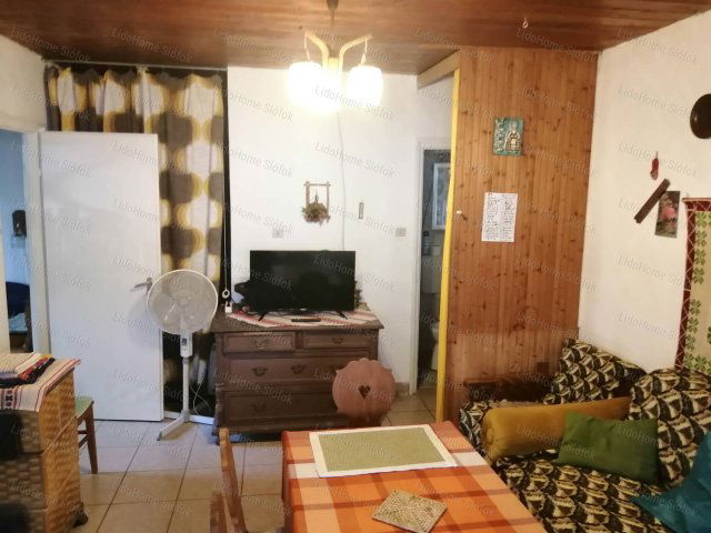 Eladó nyaraló, Zamárdiban 62.5 M Ft, 11 szobás