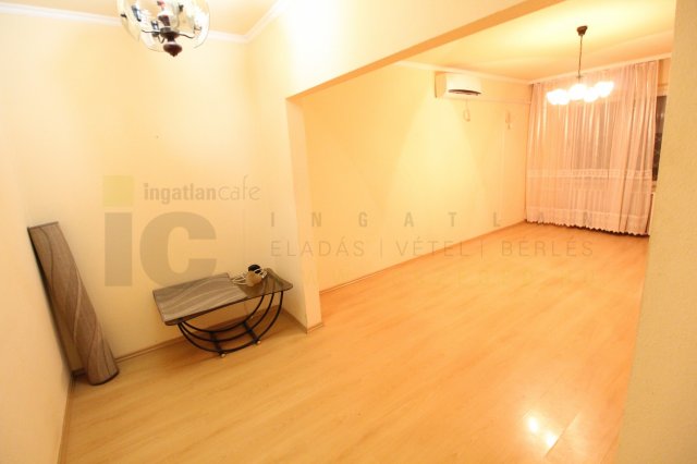 Eladó panellakás, Szegeden, Tápai utcában 55 M Ft, 2 szobás