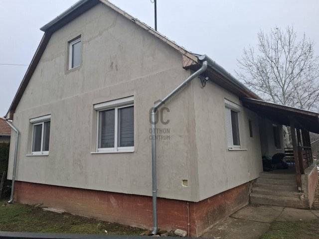 Eladó családi ház, Tápiószelén 43.5 M Ft, 3 szobás