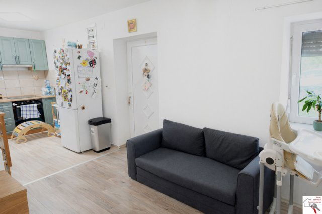 Eladó családi ház, Pécsett 57.9 M Ft, 3 szobás