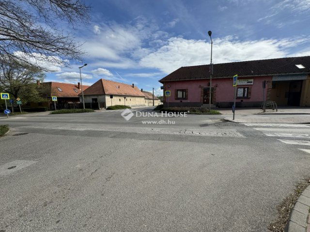 Eladó telek, Perbálon 140 M Ft / költözzbe.hu