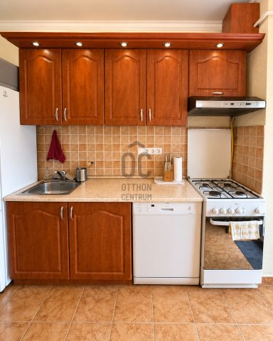 Kiadó téglalakás, albérlet, Debrecenben 220 E Ft / hó, 3 szobás
