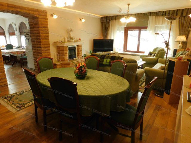 Eladó hotel, Balatonalmádiban 349 M Ft / költözzbe.hu