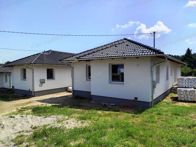 Eladó családi ház, Erdőkertesen 96.5 M Ft, 5 szobás