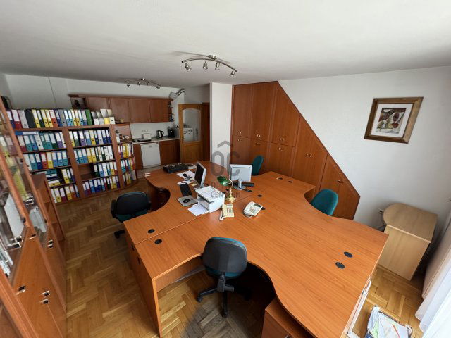 Kiadó iroda, Budapesten, III. kerületben 400 E Ft / hó, 4 szobás