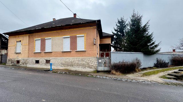 Eladó családi ház, Putnokon 11 M Ft, 3+1 szobás