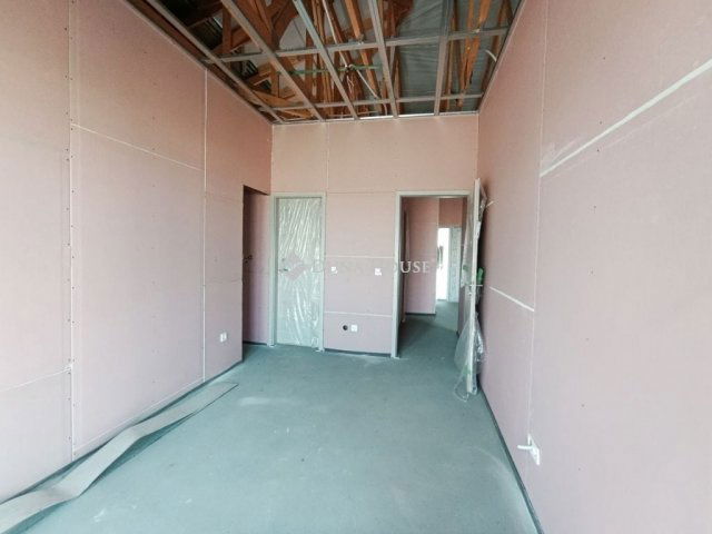 Eladó családi ház, Deszken 124.9 M Ft, 4 szobás