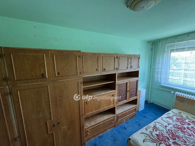 Eladó panellakás, Szegeden 58.9 M Ft, 2+2 szobás