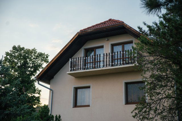 Eladó családi ház, Pécsett 149 M Ft, 7 szobás
