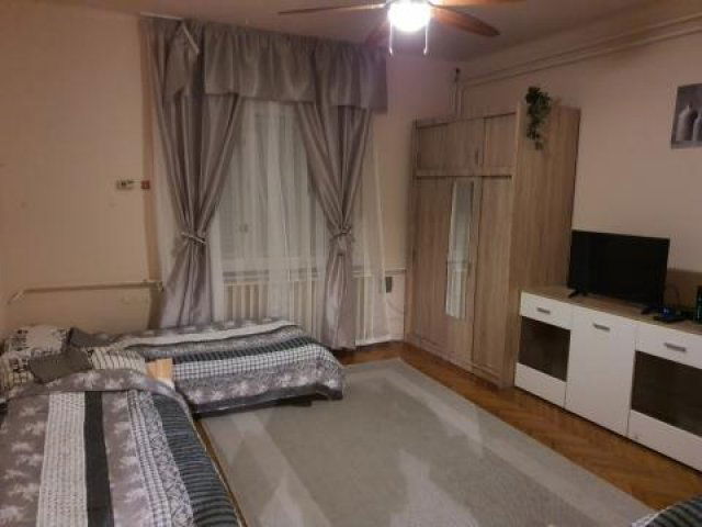 Eladó családi ház, Budapesten 109.99 M Ft, 10 szobás