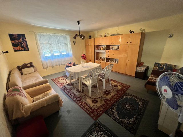 Eladó családi ház, Sarkadon 9.5 M Ft, 2 szobás