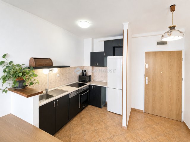 Eladó téglalakás, Veszprémben 57.5 M Ft, 2 szobás