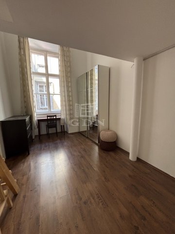 Eladó téglalakás, Budapesten, V. kerületben 51.5 M Ft