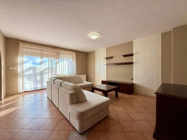 Eladó családi ház, Pécsett 113.9 M Ft, 4+1 szobás