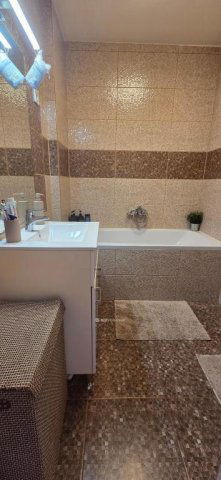 Eladó családi ház, Érden 98.6 M Ft, 4 szobás