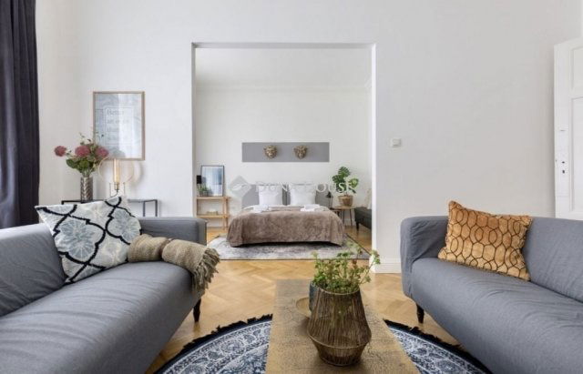 Eladó téglalakás, Budapesten, V. kerületben 159 M Ft, 2 szobás