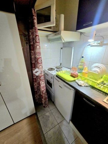 Eladó téglalakás, Pécsett 24.99 M Ft, 1 szobás