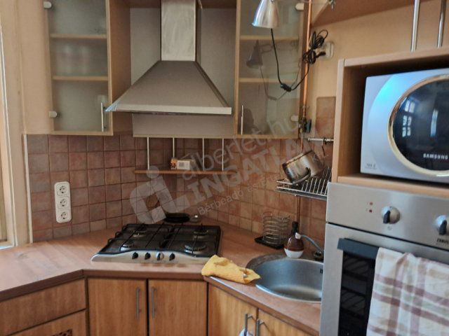 Kiadó téglalakás, albérlet, II. kerületben, Szász Károly utcában