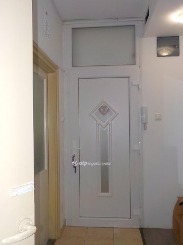 Eladó téglalakás, Kaposváron 28 M Ft, 2 szobás