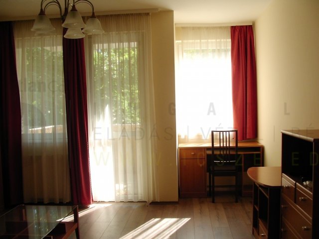Kiadó téglalakás, albérlet, Szegeden 170 E Ft / hó, 2 szobás
