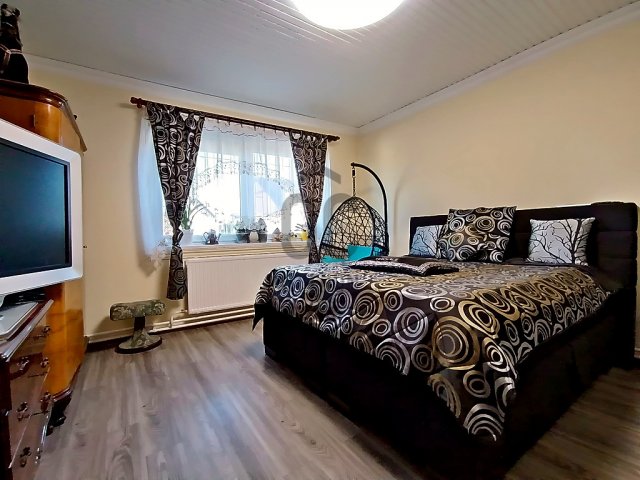 Eladó családi ház, Budapesten, XX. kerületben 150 M Ft, 8 szobás