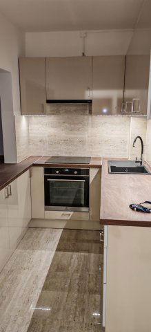 Eladó panellakás, Szegeden, Lomnici utcában 69.9 M Ft, 4+1 szobás