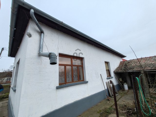 Eladó családi ház, Rákócziújfalun 16.5 M Ft, 2 szobás